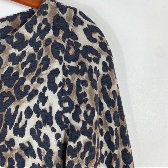 St. John Leopard/Cheetah Print Boatneck Tee Sz P - Picture 4 of 15